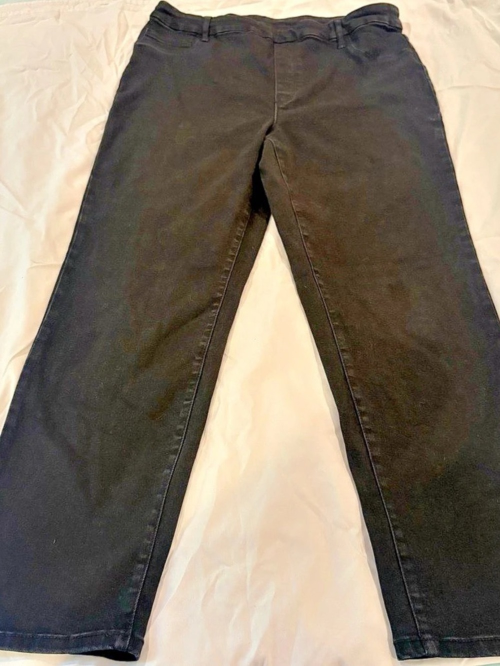 Time and Tru Women's Straight Leg Jeans Black Size Medium